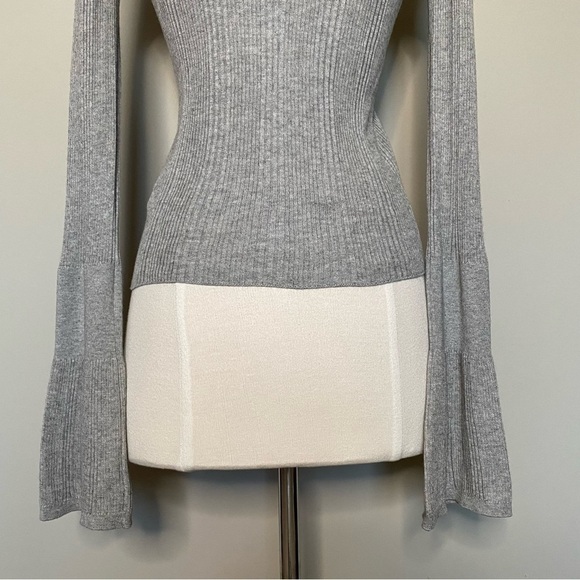 NAADAM Silk Cashmere Gray Ribbed V-neck Bell Sleeve Sweater Light Heather XS - Picture 5 of 11